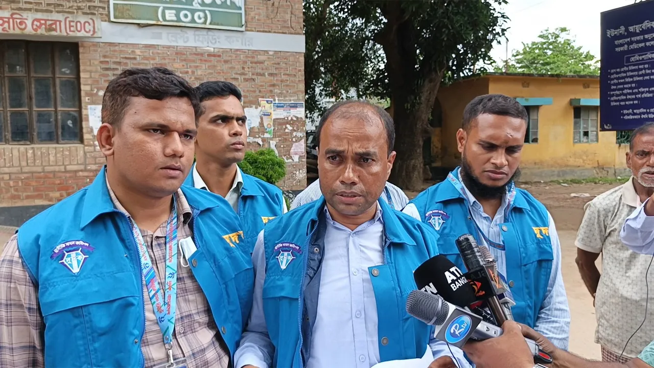 ভালুকা স্বাস্থ্য কমপ্লেক্সে দুদকের অভিযান