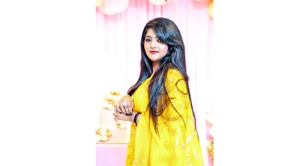 এই সময়ে সালমা