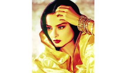 রেড সি চলচ্চিত্র উৎসবে প্রদর্শিত হবে রেখার ‘উমরাও জান’