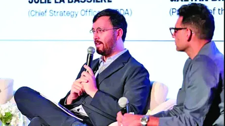 ‘থিয়েটারের কেক খেলো; কিন্তু রাখল না!’