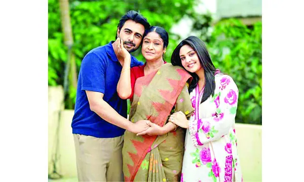 গল্প আর আবেগের বৈচিত্র্যে মুগ্ধ দর্শক