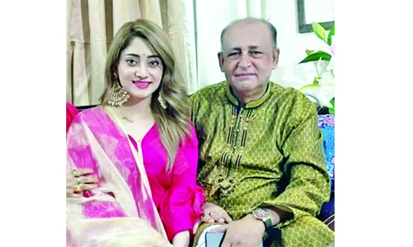 বাবার গ্রেফতার নিয়ে মুখ খুললেন পূজা চেরী