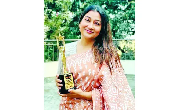 উচ্ছ্বসিত দীপা খন্দকার
