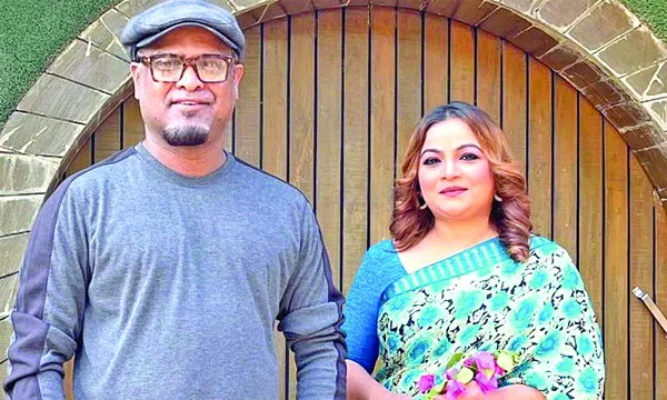 ‘অবুঝ প্রেমের সাতকাহন’