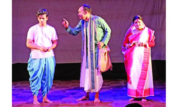 ‘রাজার চিঠি’র পরপর দুবার মঞ্চায়নে মুগ্ধ দর্শক
