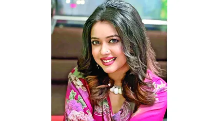 প্রথমবার যুক্তরাজ্যে শোতে ঐশী, ফিরে এসে মধুপুরে