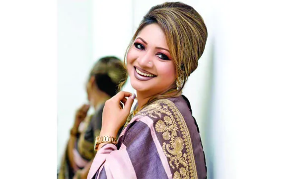 দুই যুগ পর শোতে জাপান যাচ্ছেন আঁখি আলমগীর