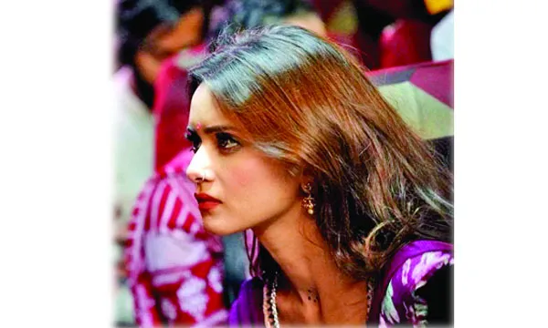 তানজিন তিশা যখন দুর্ধর্ষ গোলাপী!