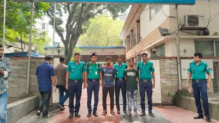 তুরাগে স্ত্রীকে হত্যার দায়ে স্বামীসহ গ্রেফতার ২