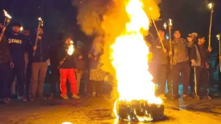 শহীদ ওসমান হাদির মৃত্যুর খবরে উত্তাল দিনাজপুর