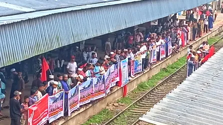 সিলেট রেলপথে নতুন ট্রেন চালুসহ ৬ দাবি পূরণে আশ্বাস, অবরোধ প্রত্যাহার