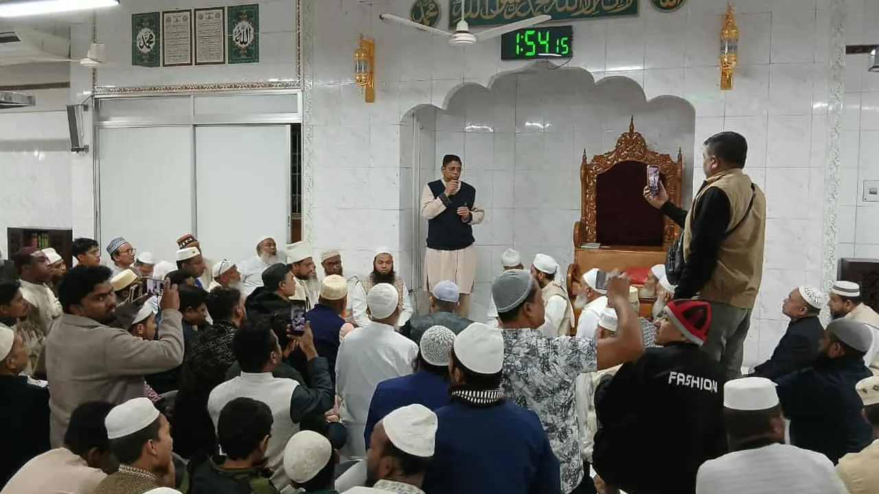 খালেদা জিয়ার রূহের মাগফেরাত কামনায় ধানমন্ডিতে দোয়া মাহফিল