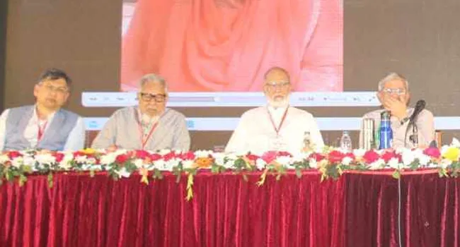 নব্য হাইব্রিডের ভিড়ে হারিয়ে যাওয়ার আতঙ্কে ত্যাগীরা