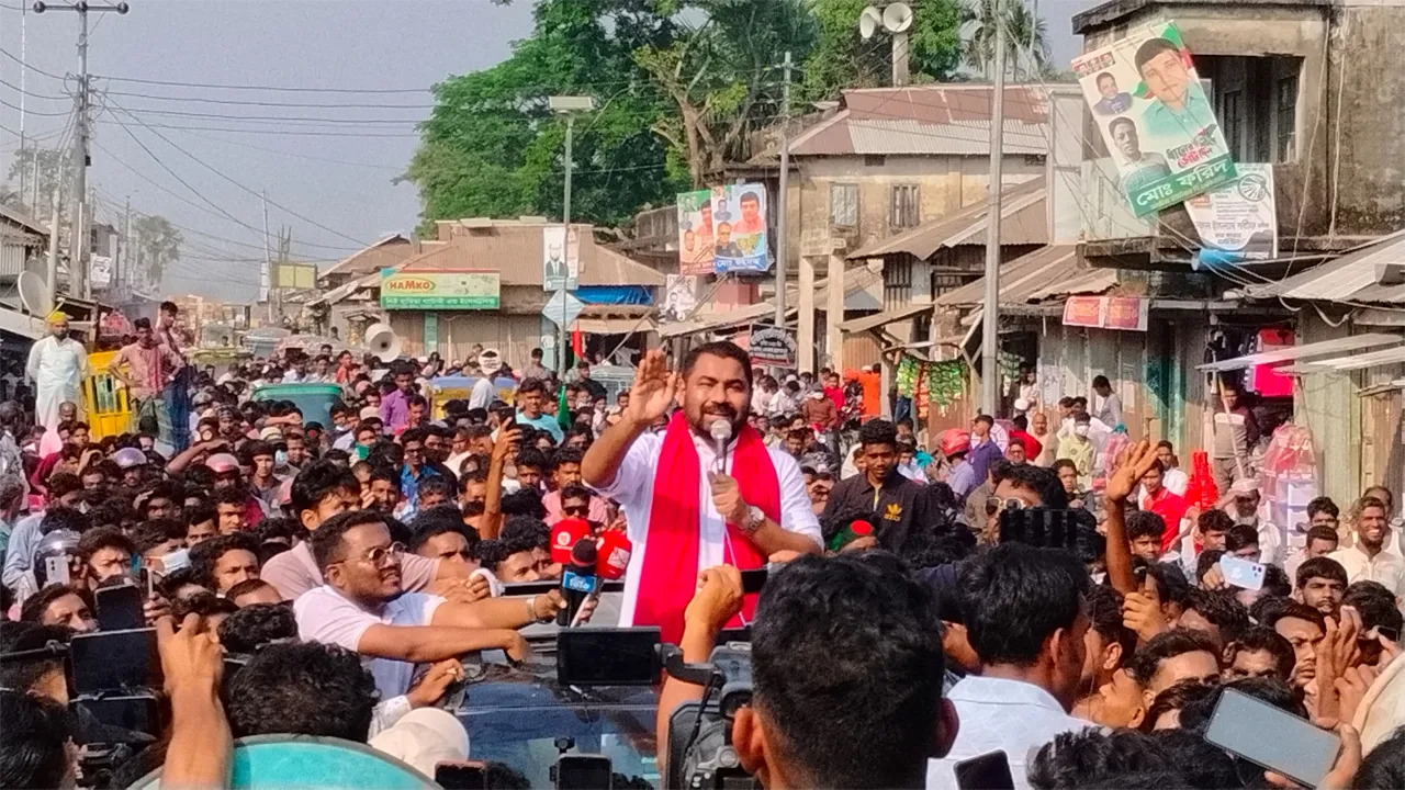 নোয়াখালী-৬ আসনে বিএনপির প্রার্থী পরিবর্তনের দাবিতে পথসভা