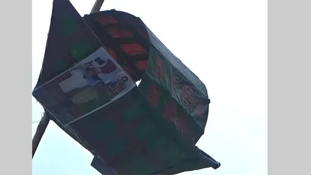 ভূরুঙ্গামারীতে রাস্তায় নৌকা ঝুলানোর ঘটনায় আ’লীগ কর্মী গ্রেফতার