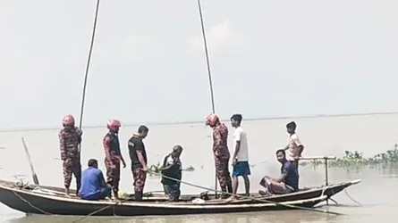 নদী থেকে প্রতিবন্ধী ছেলেকে বাঁচাতে গিয়ে নিখোঁজ মা