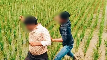 পঞ্চগড়ে রাস্তার কাজ নিয়ে স্থানীয়দের ক্ষোভ, এলজিইডির কর্মচারীকে গণপিটুনি