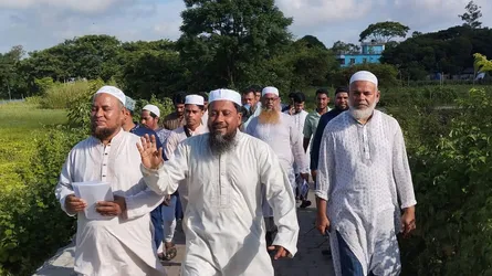 জনগণের নেতা নয়, সেবক হতে চাই