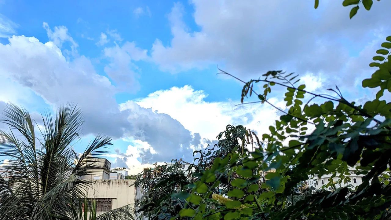 একই মানের বাতাসে আজ শ্বাস নিচ্ছে ঢাকা ও দিল্লি
