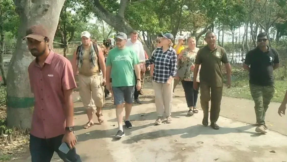 কূটনৈতিক টিম নিয়ে রাশিয়ান রাষ্ট্রদূতের সুন্দরবন পরিদর্শন