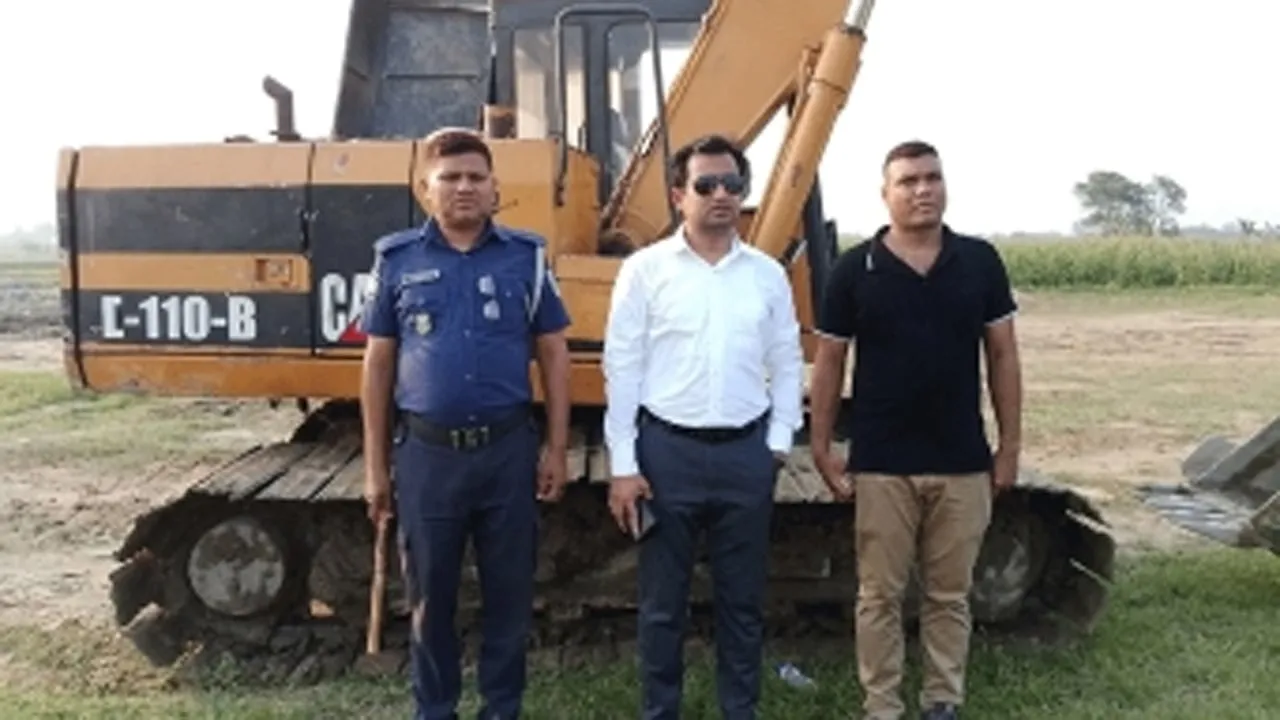 ধামরাইয়ে ফসলি জমির মাটি কাটায় ২ জনকে জরিমানা ও ভেকু জব্দ