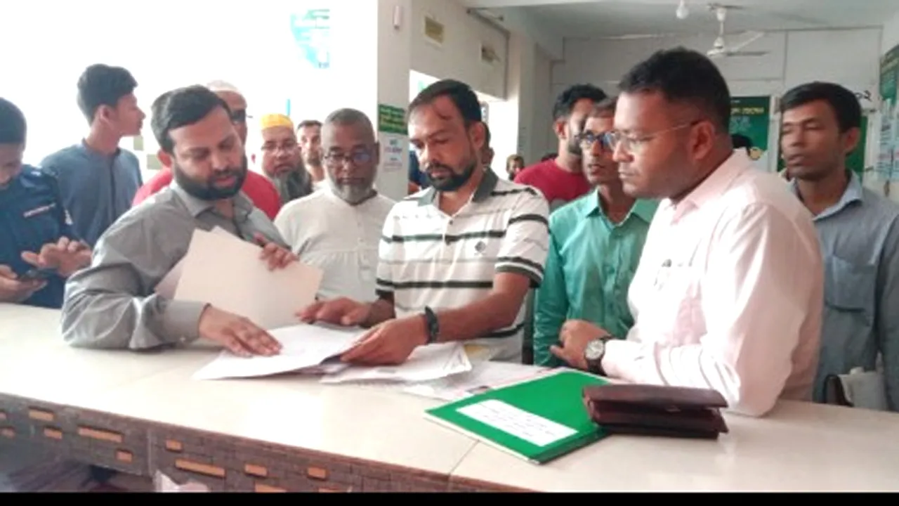 মঠবাড়িয়ায় ডায়াগনস্টিক সেন্টারে ভ্রাম্যমাণ আদালতের অভিযান, জরিমানা ও সিলগালা