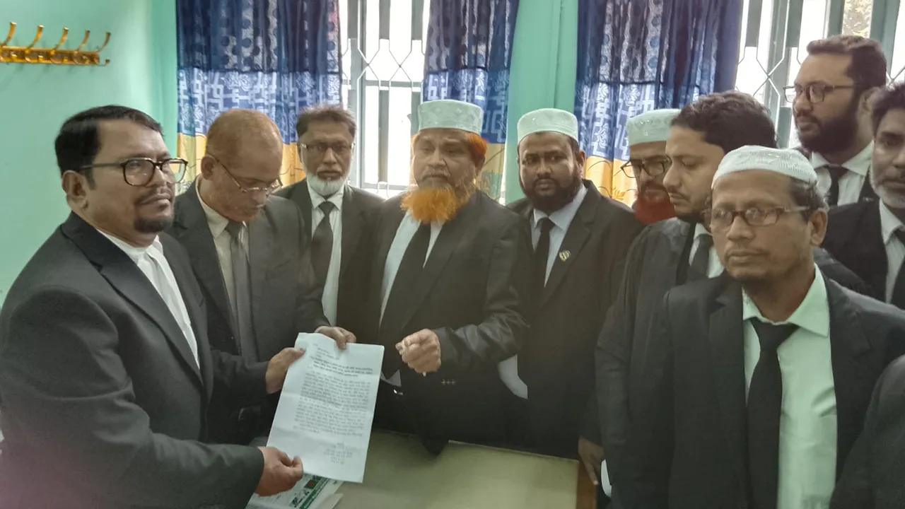 চাঁদপুর বারের নির্বাচন থেকে সরে দাঁড়াল জামায়াত সমর্থিত প্যানেল