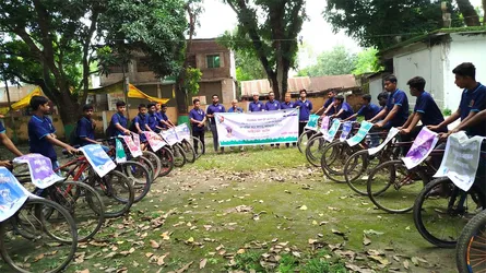 জলবায়ু ক্ষতিপূরণে অর্থায়নের দাবিতে ব্যতিক্রমী সাইকেল র‌্যালি