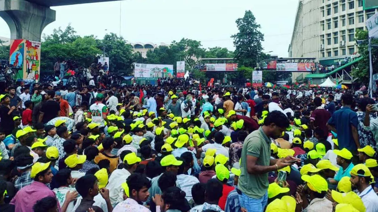 জুলাই শহীদদের স্মরণে শাহবাগে ছাত্রদলের সমাবেশ শুরু