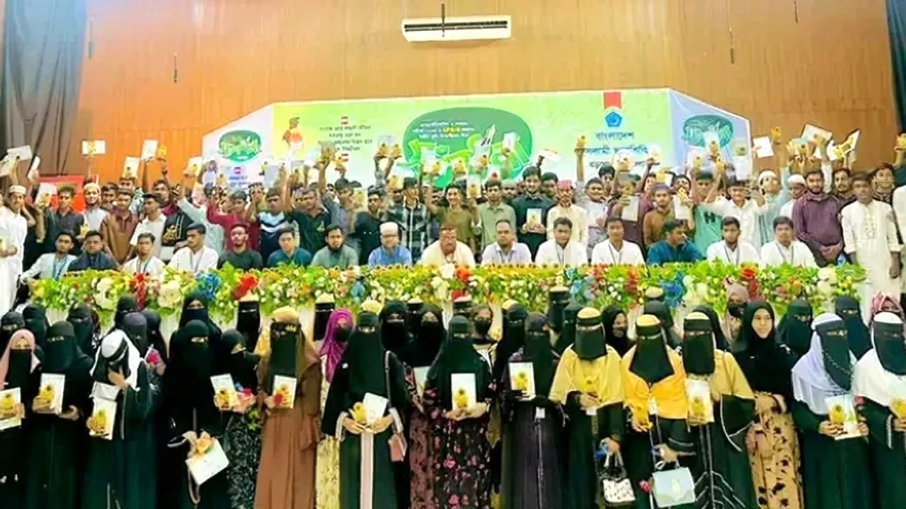 বড়লেখায় ছয় শতাধিক শিক্ষার্থীকে সংবর্ধনা দিল ছাত্রশিবির