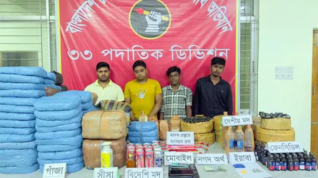 চৌদ্দগ্রামে বিপুল পরিমাণে মাদকসহ গ্রেফতার ৪