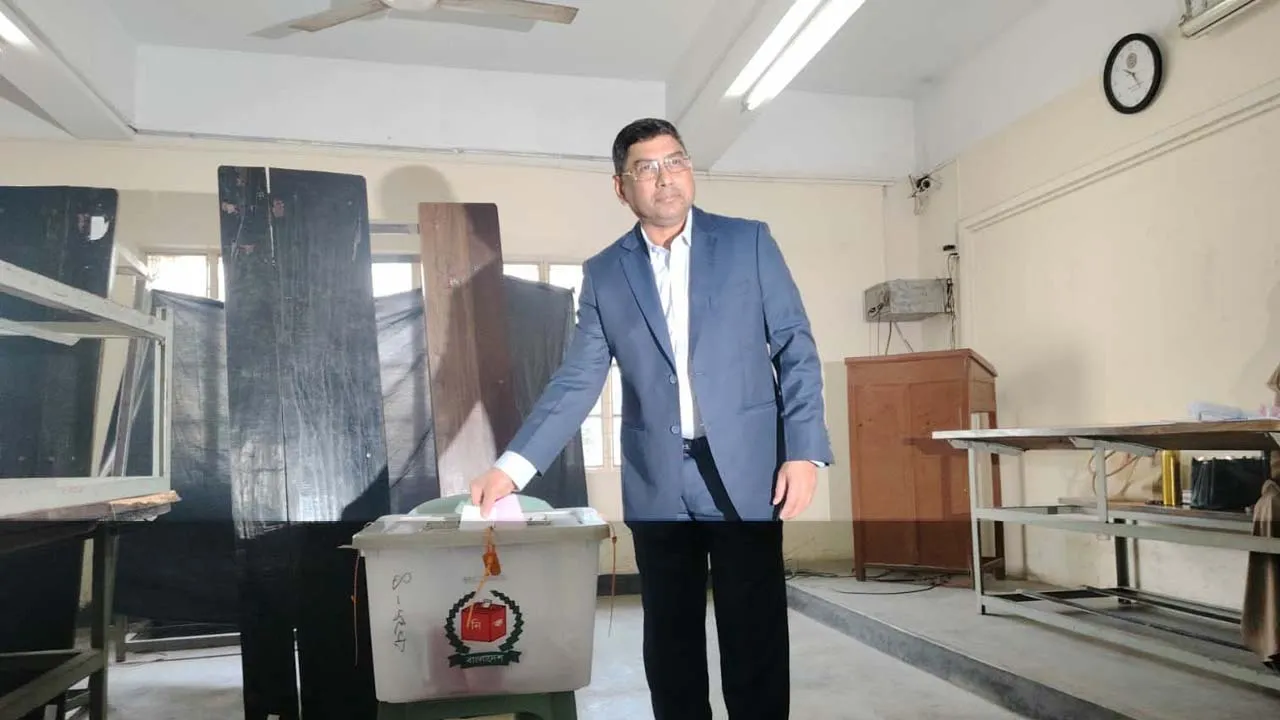 ভোটারদের নির্ভয়ে ভোটকেন্দ্রে যাওয়ার আহ্বান সেনাপ্রধানের