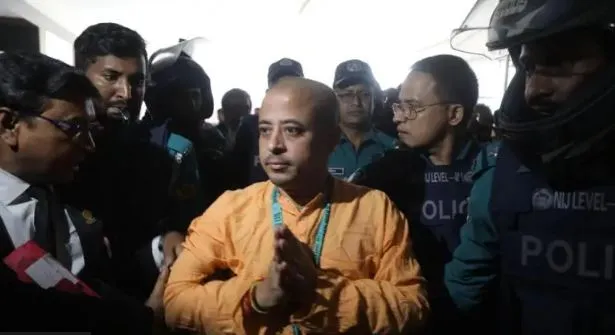 চিন্ময় কৃষ্ণ দাসকে ২ দিন জেল গেটে জিজ্ঞাসাবাদের নির্দেশ