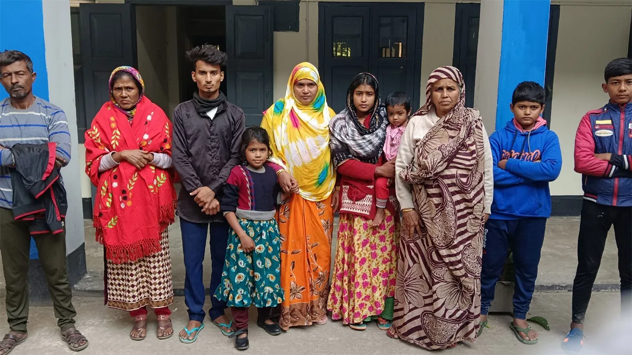 চৌগাছা সীমান্ত দিয়ে নারী-শিশুসহ ১০ জনকে ফেরত পাঠালো বিএসএফ