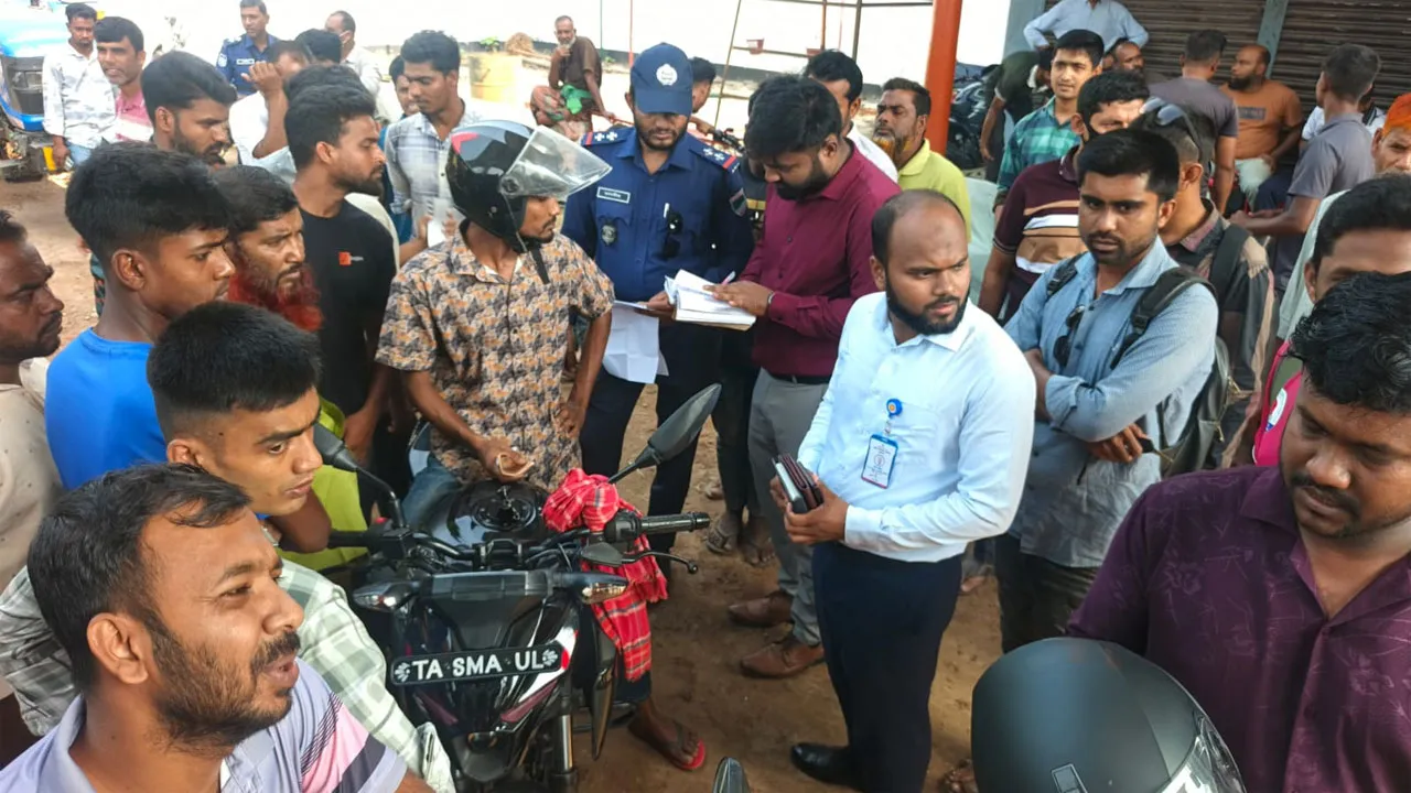 জীবননগরে তেল পাম্পে বিশৃঙ্খলা করায় যুবকের কারাদণ্ড, ৫ জনকে জরিমানা