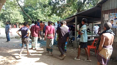 আড়াইহাজারে বিএনপির দু’গ্রুপে সংঘর্ষ, গুলিবিদ্ধসহ আহত ৩০