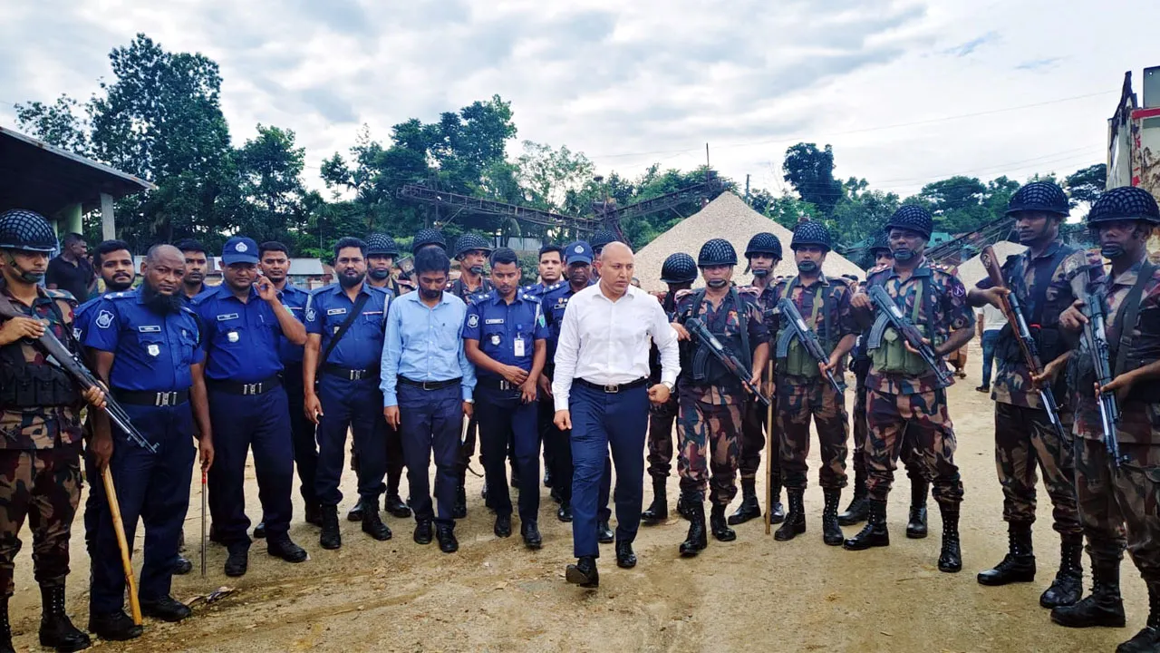 সিলেট আরো ১৮ স্টোন ক্রাশার মিলের বিদ্যুৎ বিচ্ছিন্ন