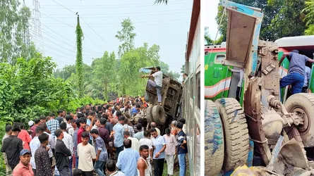 চট্টগ্রামে ট্রাকে ট্রেনের ধাক্কা : ৪ ঘণ্টা পর স্বাভাবিক রেল যোগাযোগ