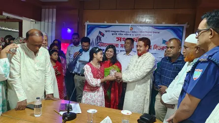 দামুড়হুদায় জুলাই গণঅভ্যুত্থান দিবসে শহীদ পরিবার ও যোদ্ধাদের সংবর্ধনা প্রদান