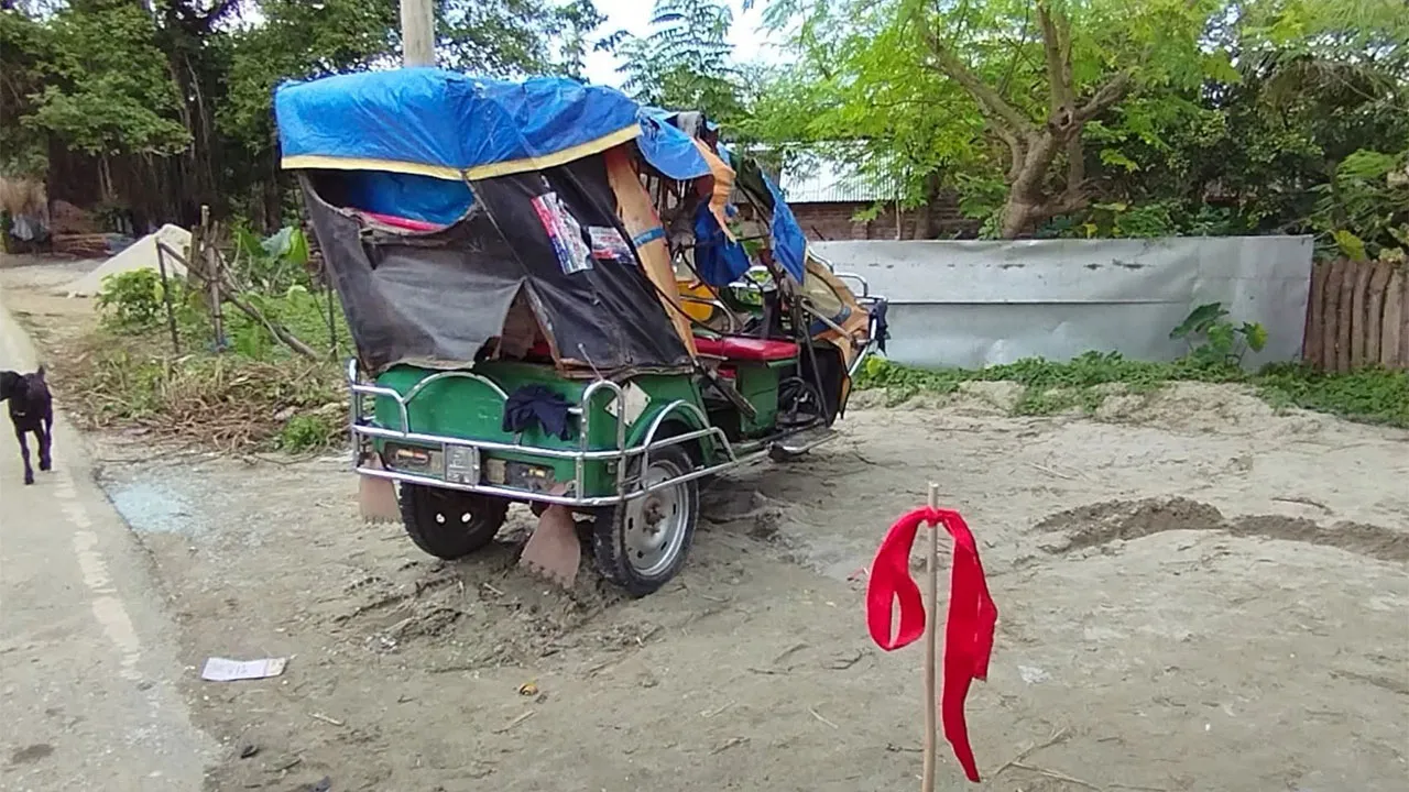দামুড়হুদায় ইজিবাইক-আলমসাধু সংর্ঘষে মুয়াজ্জিন নিহত