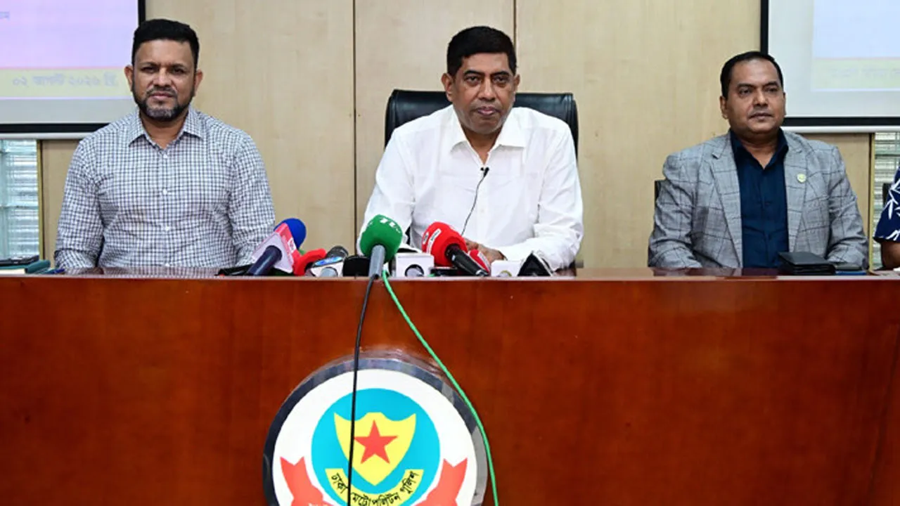 পুলিশের যানবাহনে হামলার বিষয়ে সতর্কতা শুধু ‘রিমাইন্ডার’ : ডিবি