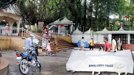 শাহপরান মাজারের পুকুর থেকে যুবকের গলাকাটা লাশ উদ্ধার