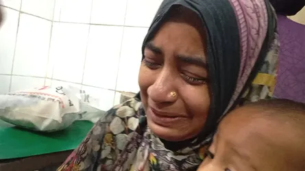 হাজীগঞ্জে বাসচাপায় নানি-নাতিন নিহত