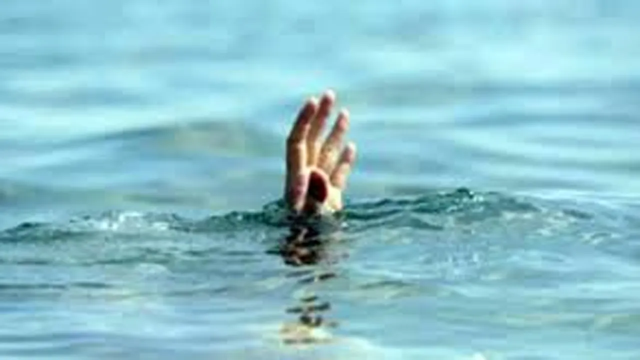 সাঘাটায় নৌকা থেকে পড়ে ভিক্ষুকের মৃত্যু
