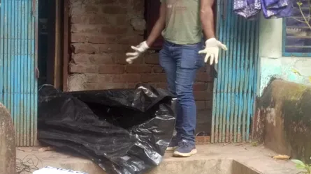 লোহাগড়ায় যুবকের পচাগলা লাশ উদ্ধার