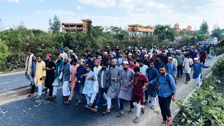 শহীদ ওসমান হাদির হত্যার বিচারের দাবিতে উত্তাল বরিশাল বিশ্ববিদ্যালয়