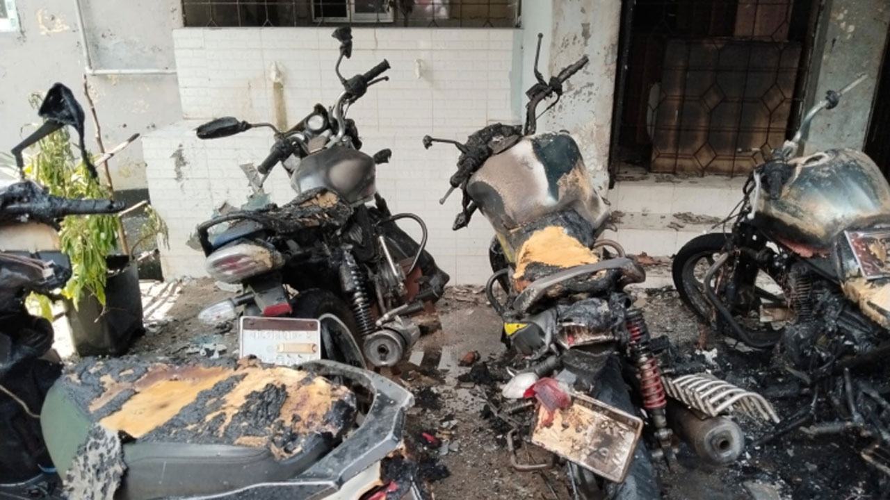 দগ্ধ-মোটরসাইকেল