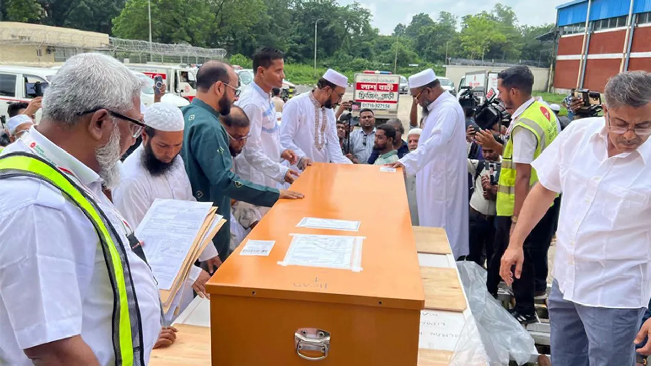 কাতারে নিহত ৫ প্রবাসীর লাশ দেশে পৌঁছেছে