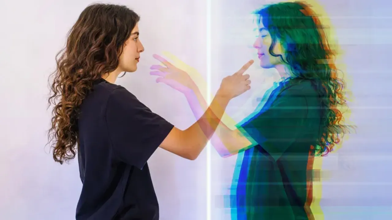 ডিজিটাল যমজের দুনিয়ায় ‘সুপারওয়ার্কার’ হওয়ার গল্প