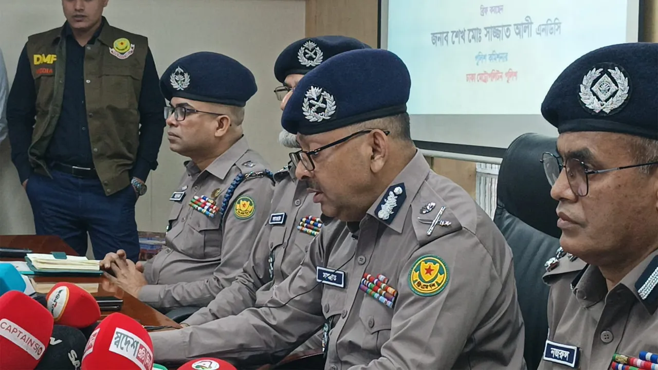 ঢাকায় ৩৭টি ভোটকেন্দ্র ঝুঁকিপূর্ণ, থাকবে বডি ক্যামেরা